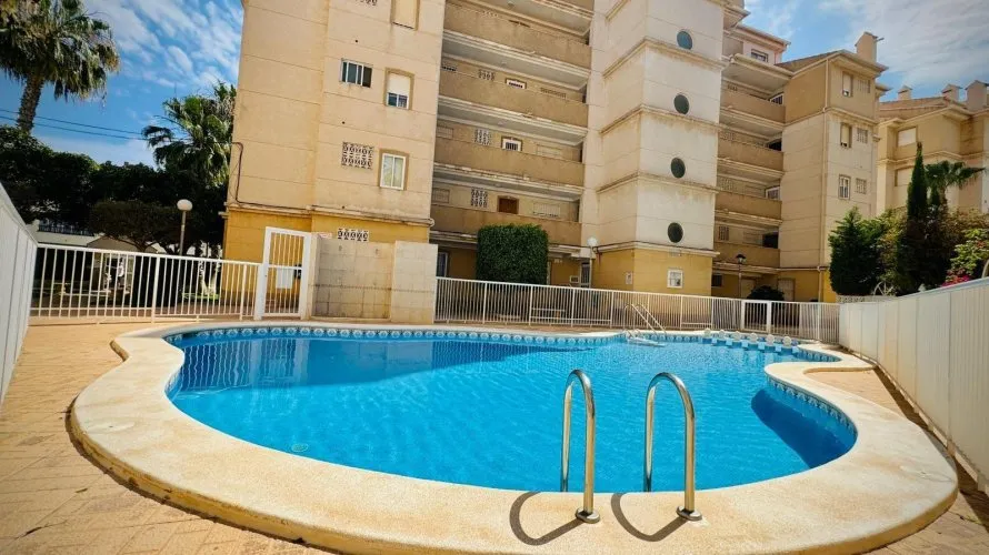 1 bedroom apartment for sale, Torrevieja, Spain No. 1588 № 1