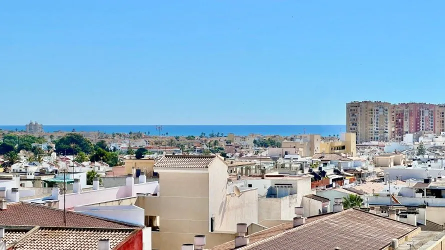 1 bedroom penthouse for sale, Torrevieja, Spain No. 1543 № 2