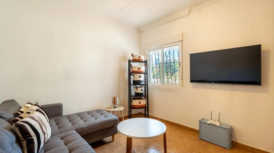 60m² apartment for sale, Torrevieja, Spain No. 1576 № 1