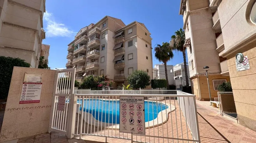 2 bedrooms apartment for sale, Torrevieja, Spain No. 1302 № 2