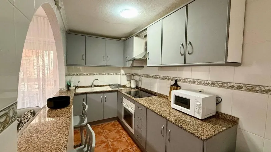 2 bedrooms apartment for sale, Torrevieja, Spain No. 1384 № 11