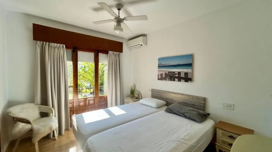 3 bedrooms bungalow for sale, L'Alfàs del Pi, Spain No. 1358 № 13