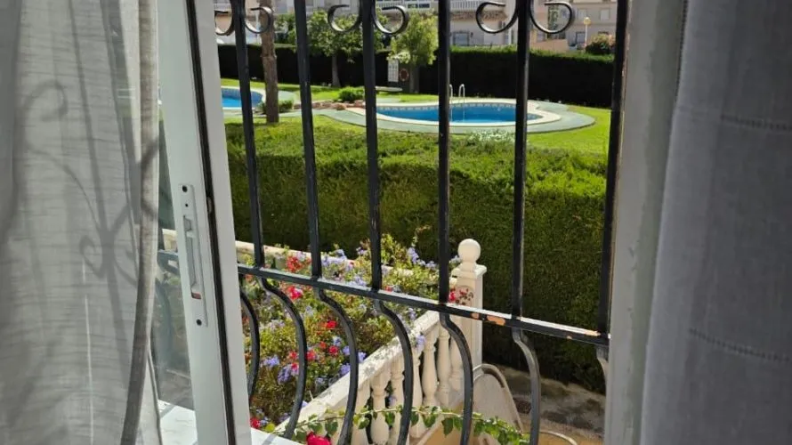 2 bedrooms house for sale, Torrevieja, Spain No. 1465 № 1