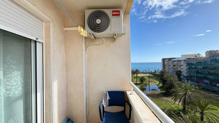 2 bedrooms apartment for sale, Torrevieja, Spain No. 1468 № 2