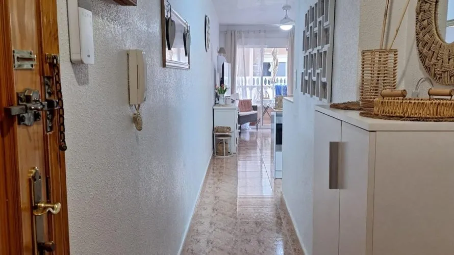 1 bedroom apartment for sale, Torrevieja, Spain No. 1628 № 14