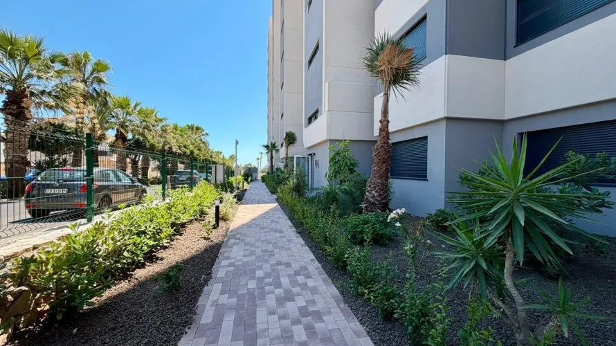 2 bedrooms apartment for sale, Torrevieja, Spain No. 1347