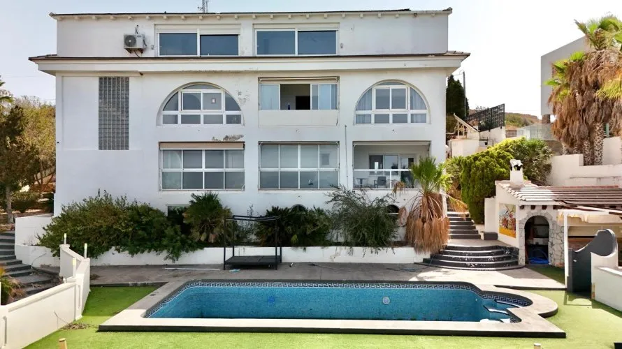 7 bedrooms villa for sale, Benidorm, Spain No. 1365 № 1