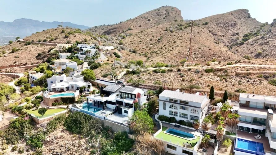 7 bedrooms villa for sale, Benidorm, Spain No. 1365 № 2