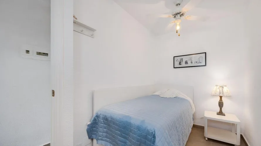 1 bedroom apartment for sale, Torrevieja, Spain No. 1509 № 5