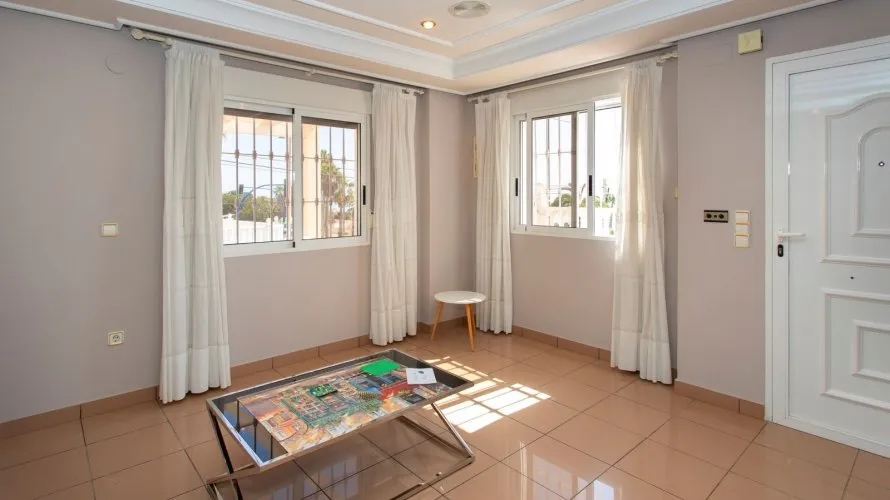 180m² villa for sale, Torrevieja, Spain No. 1326 № 22