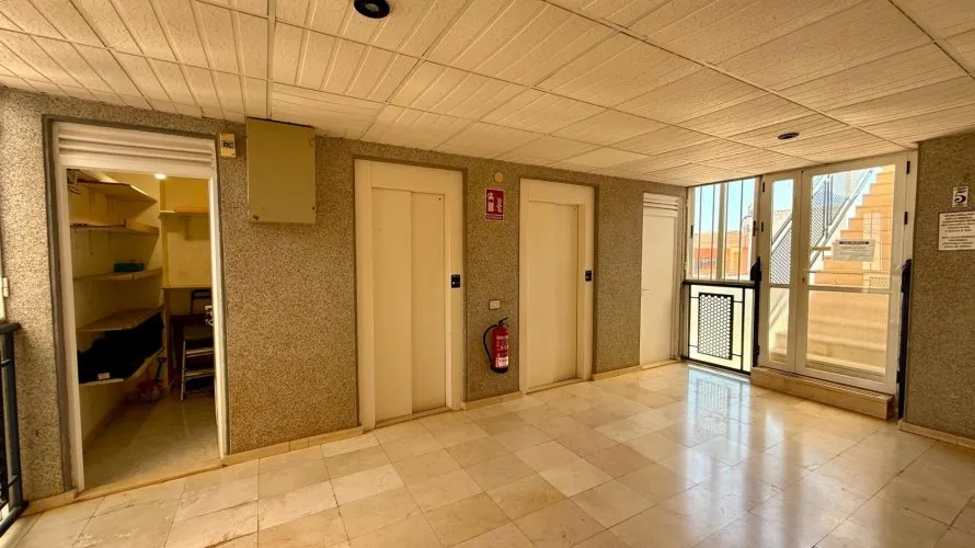 2 bedrooms penthouse for sale, Torrevieja, Spain No. 1312 № 1