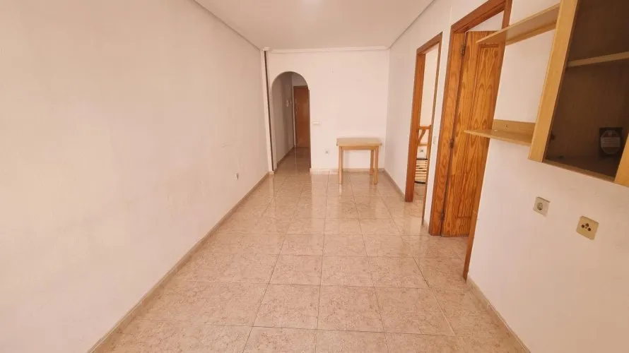 2 bedrooms apartment for sale, Torrevieja, Spain No. 1546 № 9