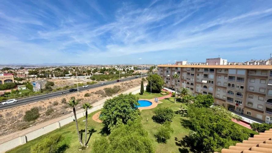 2 bedrooms penthouse for sale, Torrevieja, Spain No. 1421 № 4