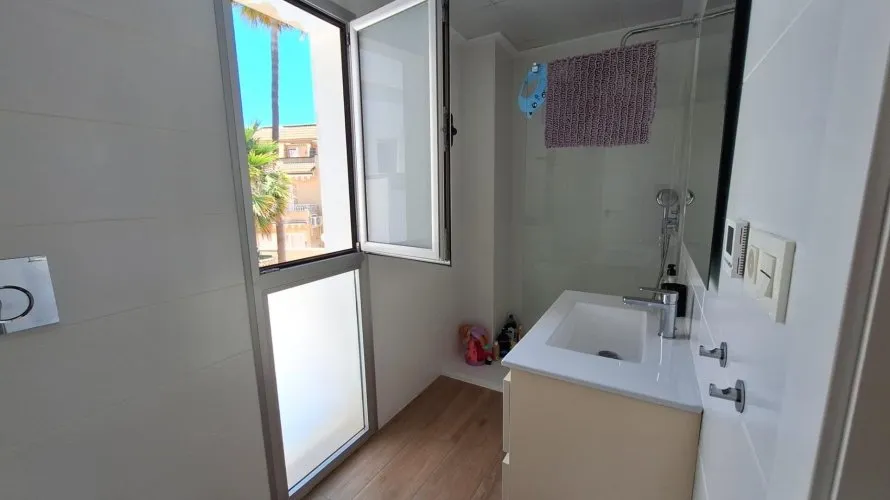 3 bedrooms apartment for sale, Torrevieja, Spain No. 1299 № 14