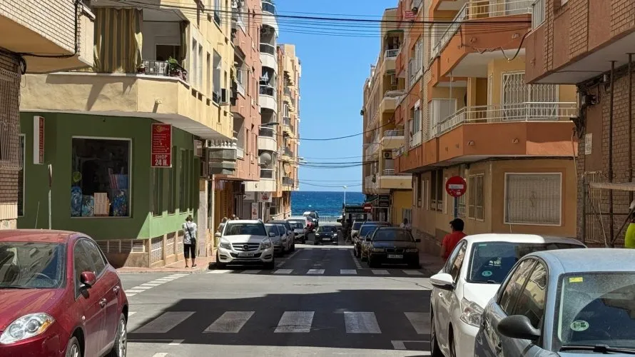 261m² commercial property for sale, Torrevieja, Spain No. 1399 № 1