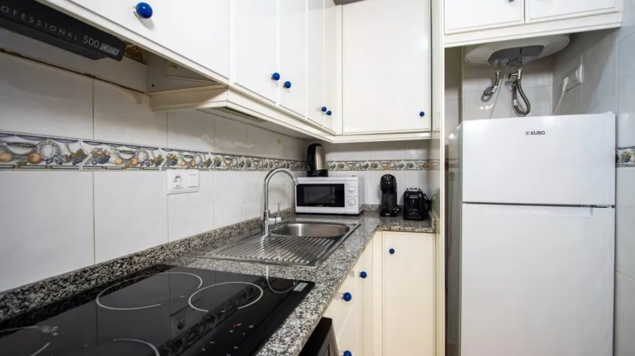 1 bedroom apartment for sale, Torrevieja, Spain No. 1595 № 2