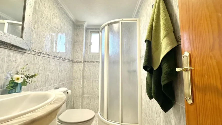 1 bedroom apartment for sale, Torrevieja, Spain No. 1510 № 19