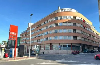 2 bedrooms apartment for sale, Torrevieja, Spain No. 1535