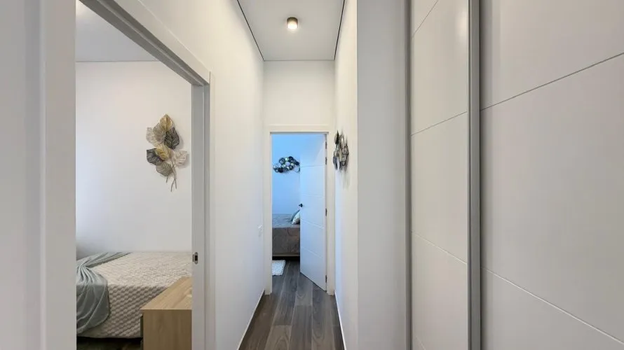 2 bedrooms apartment for sale, Torrevieja, Spain No. 1479 № 1
