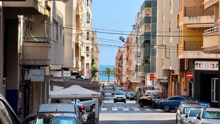 2 bedrooms penthouse for sale, Torrevieja, Spain No. 1312 № 23