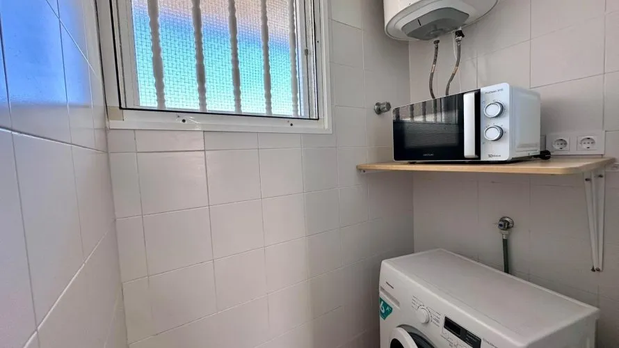 2 bedrooms apartment for sale, Torrevieja, Spain No. 1302 № 4