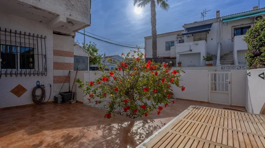 60m² apartment for sale, Torrevieja, Spain No. 1576 № 13