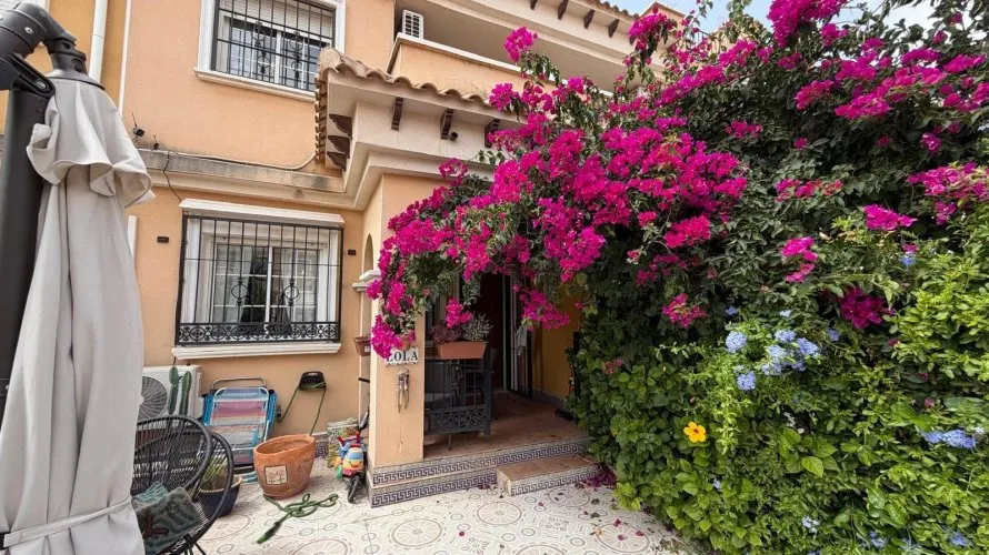 3 bedrooms bungalow for sale, Torrevieja, Spain No. 1627 № 28