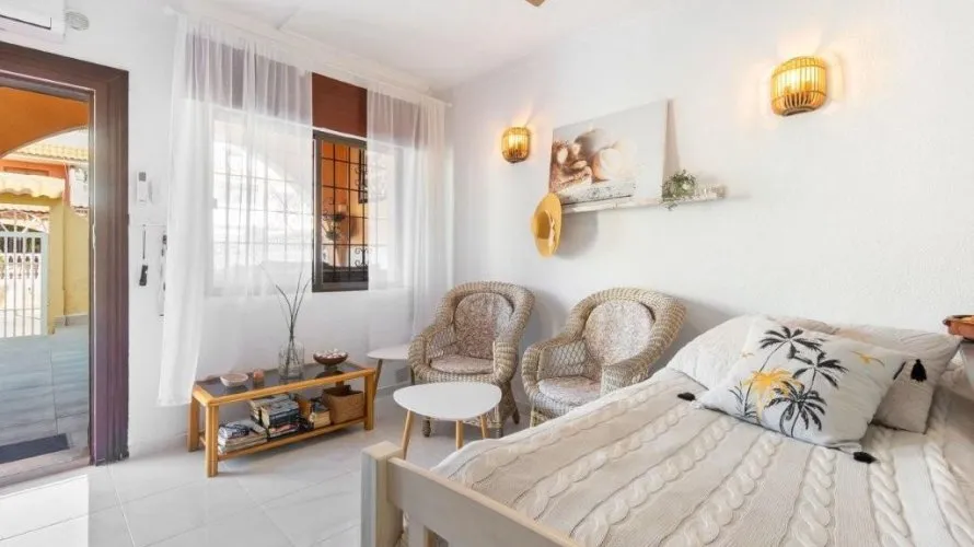 1 bedroom bungalow for sale, Torrevieja, Spain No. 1539 № 9