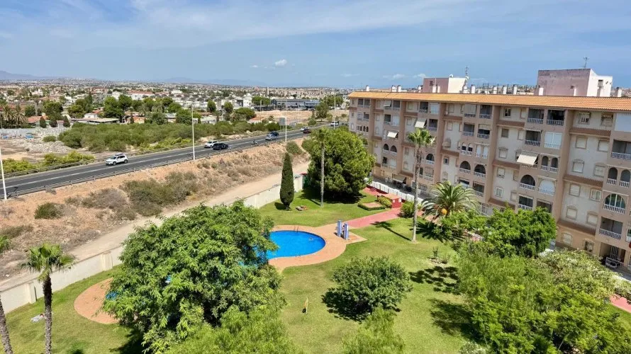 2 bedrooms penthouse for sale, Torrevieja, Spain No. 1421 № 3