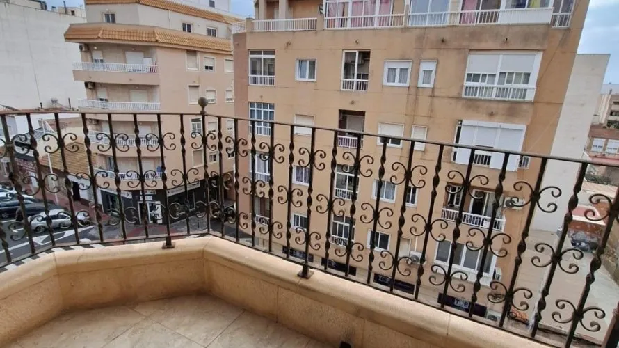 2 bedrooms apartment for sale, Torrevieja, Spain No. 1392 № 13