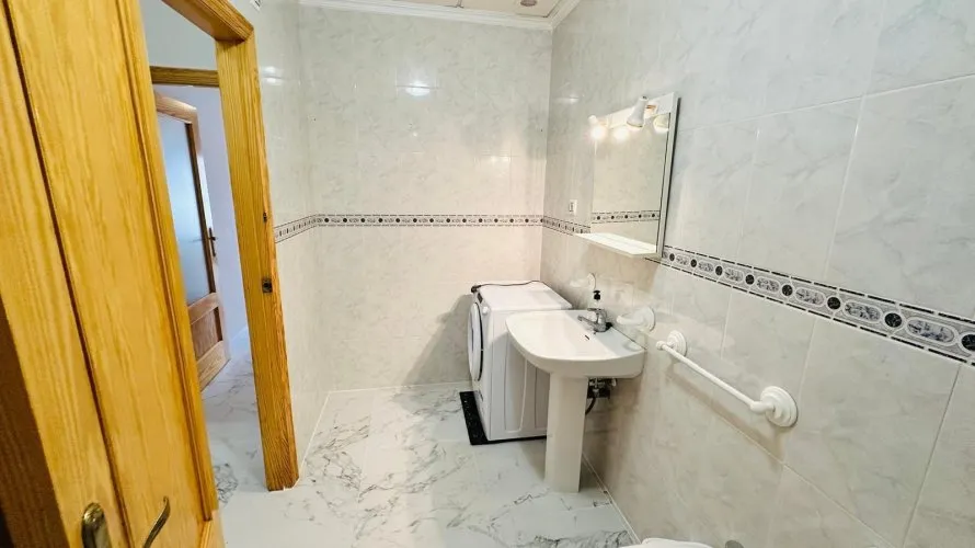 2 bedrooms apartment for sale, Torrevieja, Spain No. 1414 № 8
