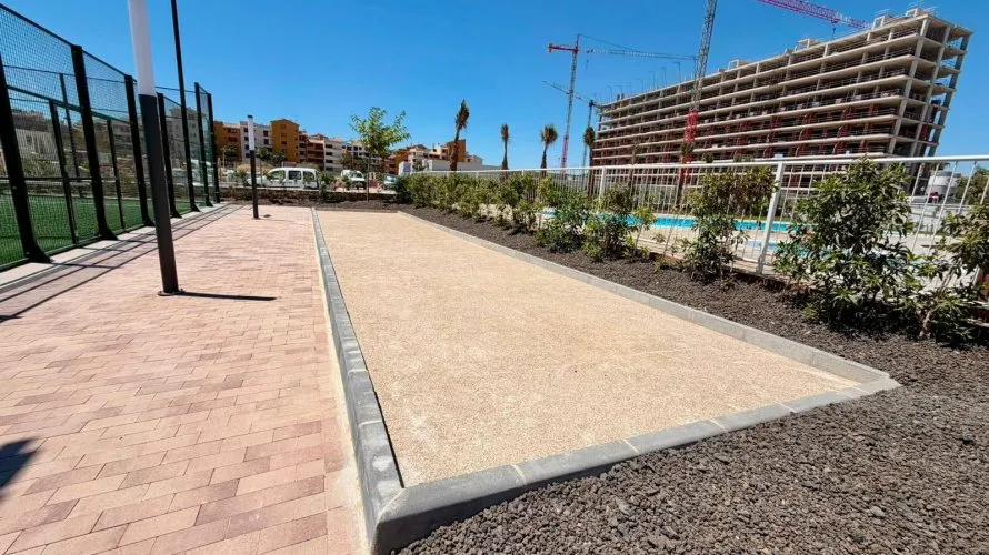 2 bedrooms apartment for sale, Torrevieja, Spain No. 1347 № 1