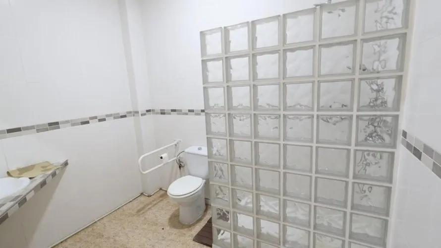 1 bedroom commercial property for sale, Torrevieja, Spain No. 1585 № 2