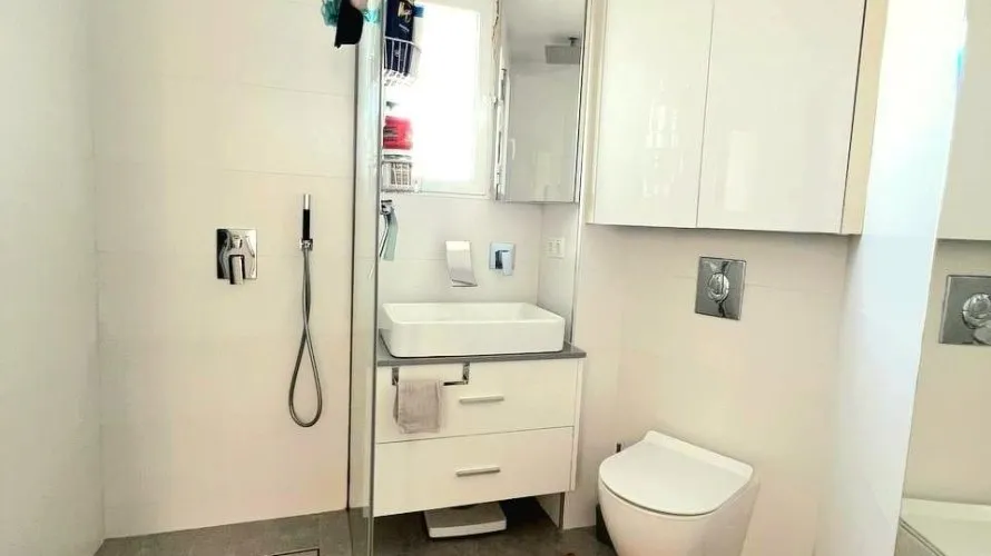 2 bedrooms apartment for sale, Torrevieja, Spain No. 1498 № 1