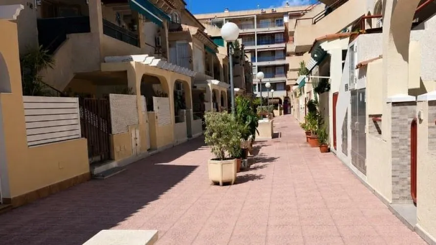 73m² apartment for sale, Torrevieja, Spain No. 1552