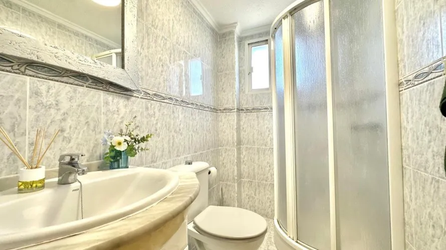 1 bedroom apartment for sale, Torrevieja, Spain No. 1510 № 20