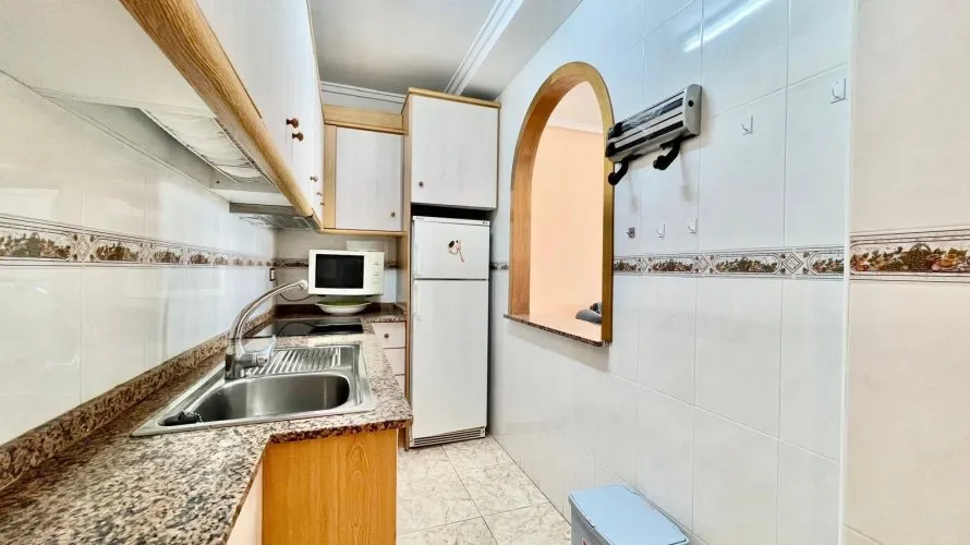 2 bedrooms apartment for sale, Torrevieja, Spain No. 1521 № 2