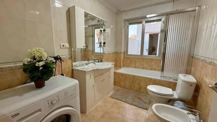 2 bedrooms apartment for sale, Torrevieja, Spain No. 1384 № 12