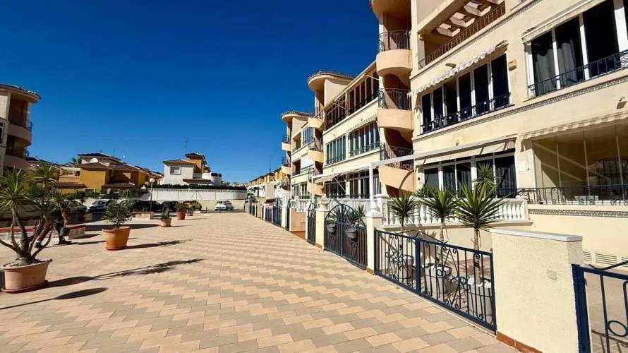 2 bedrooms apartment for sale, Orihuela, Spain No. 1436 № 2