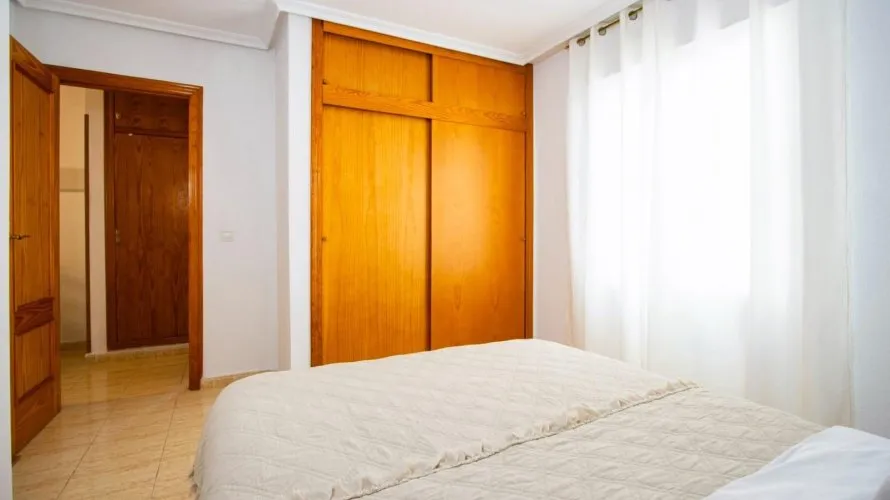 1 bedroom apartment for sale, Torrevieja, Spain No. 1595 № 11
