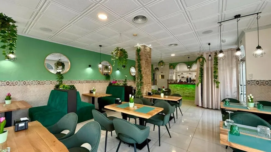 101m² commercial property for sale, Guardamar del Segura, Spain No. 1712 № 12