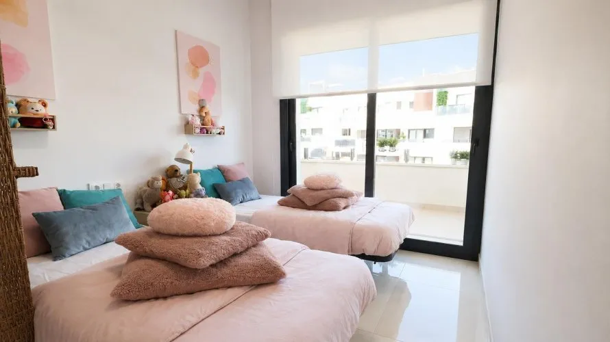 3 bedrooms apartment for sale, Torrevieja, Spain No. 1705 № 2