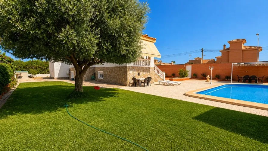 200m² villa for sale, Torrevieja, Spain No. 1682 № 4