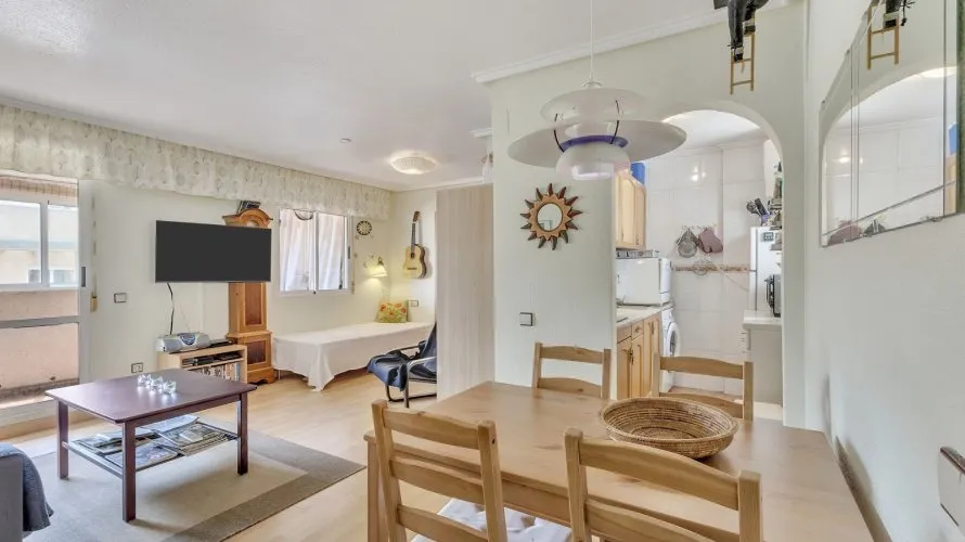 60m² apartment for sale, Torrevieja, Spain No. 1646 № 10