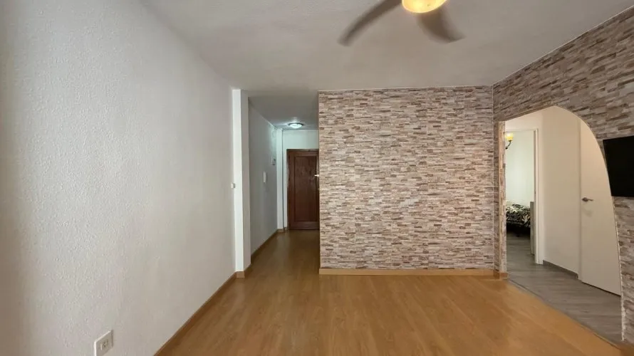 2 bedrooms apartment for sale, Torrevieja, Spain No. 1701 № 1