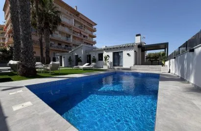 4 bedrooms villa for sale, Torrevieja, Spain No. 1713