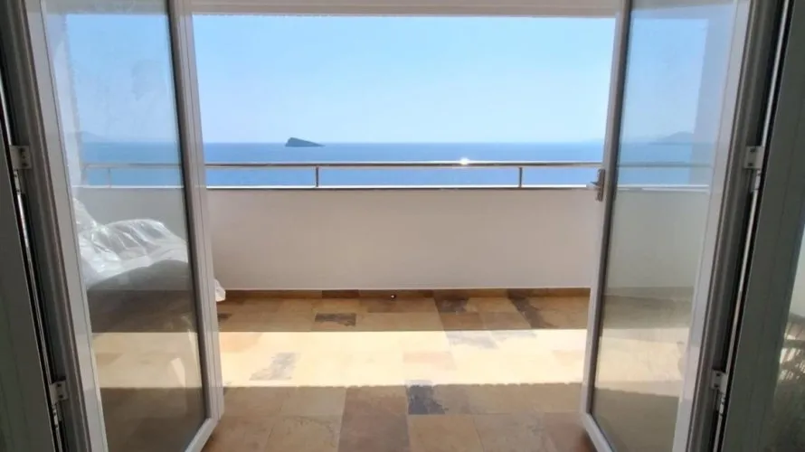 3 bedrooms apartment for sale, Benidorm, Spain No. 1644 № 2