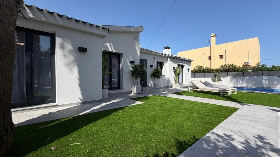 4 bedrooms villa for sale, Torrevieja, Spain No. 1713 № 17