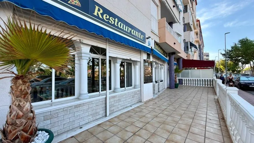 101m² commercial property for sale, Guardamar del Segura, Spain No. 1712 № 24