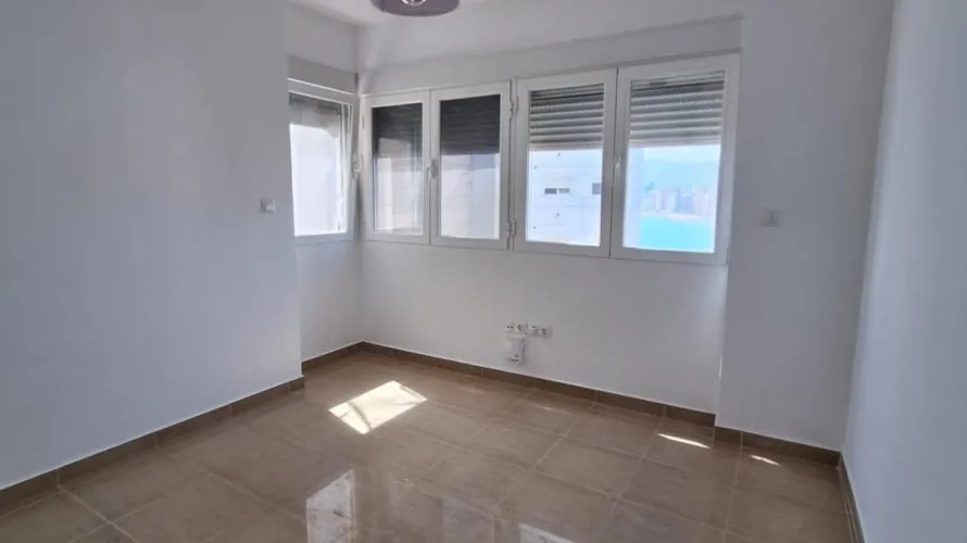 3 bedrooms apartment for sale, Benidorm, Spain No. 1644 № 14